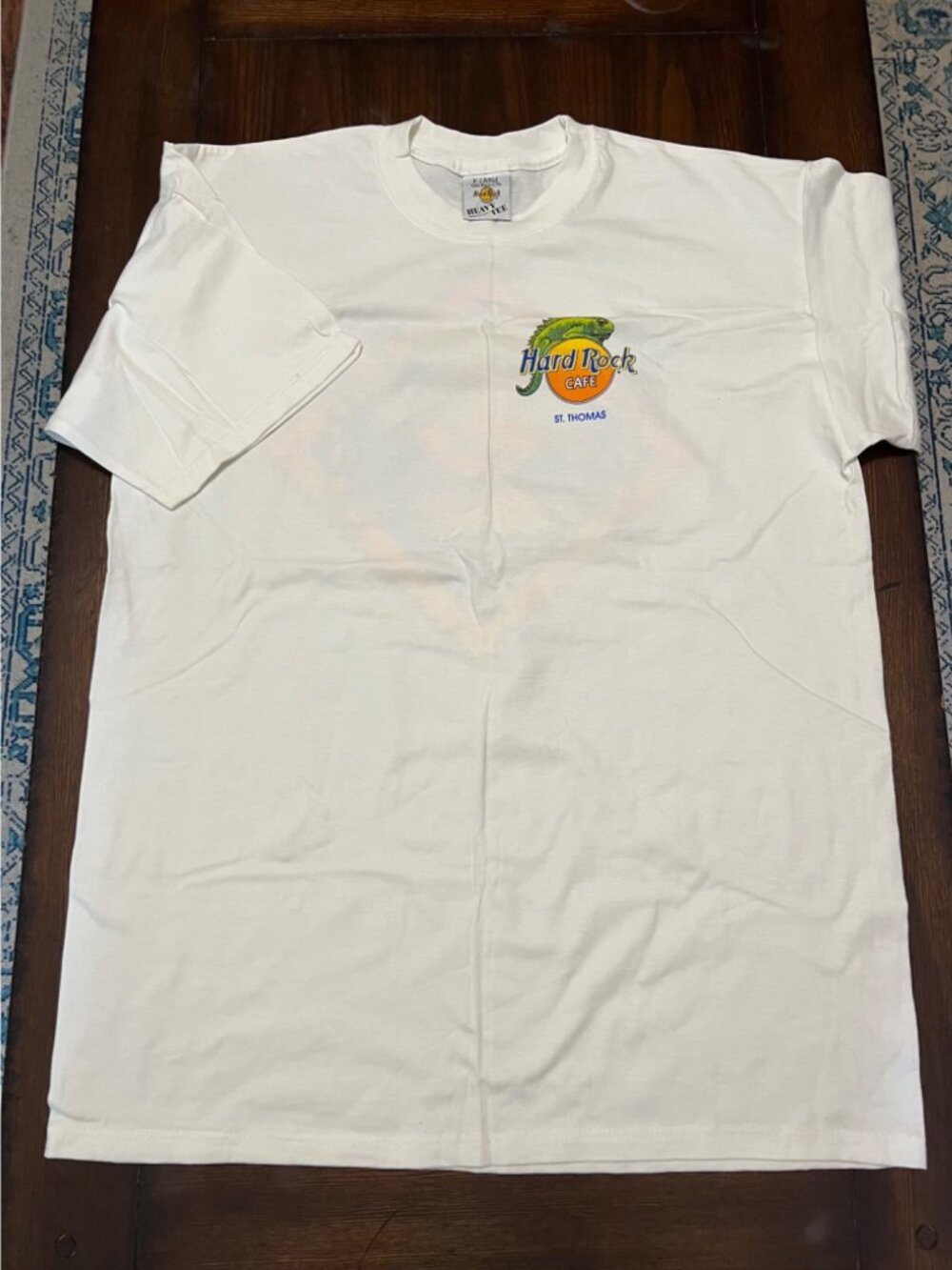 Hard Rock Cafe St. Thomas White T-Shirt X-Large With Vibrant Iguana Design - Picture 2 of 8